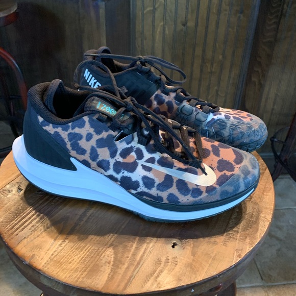 Nike Shoes - Nike air court ZOOM